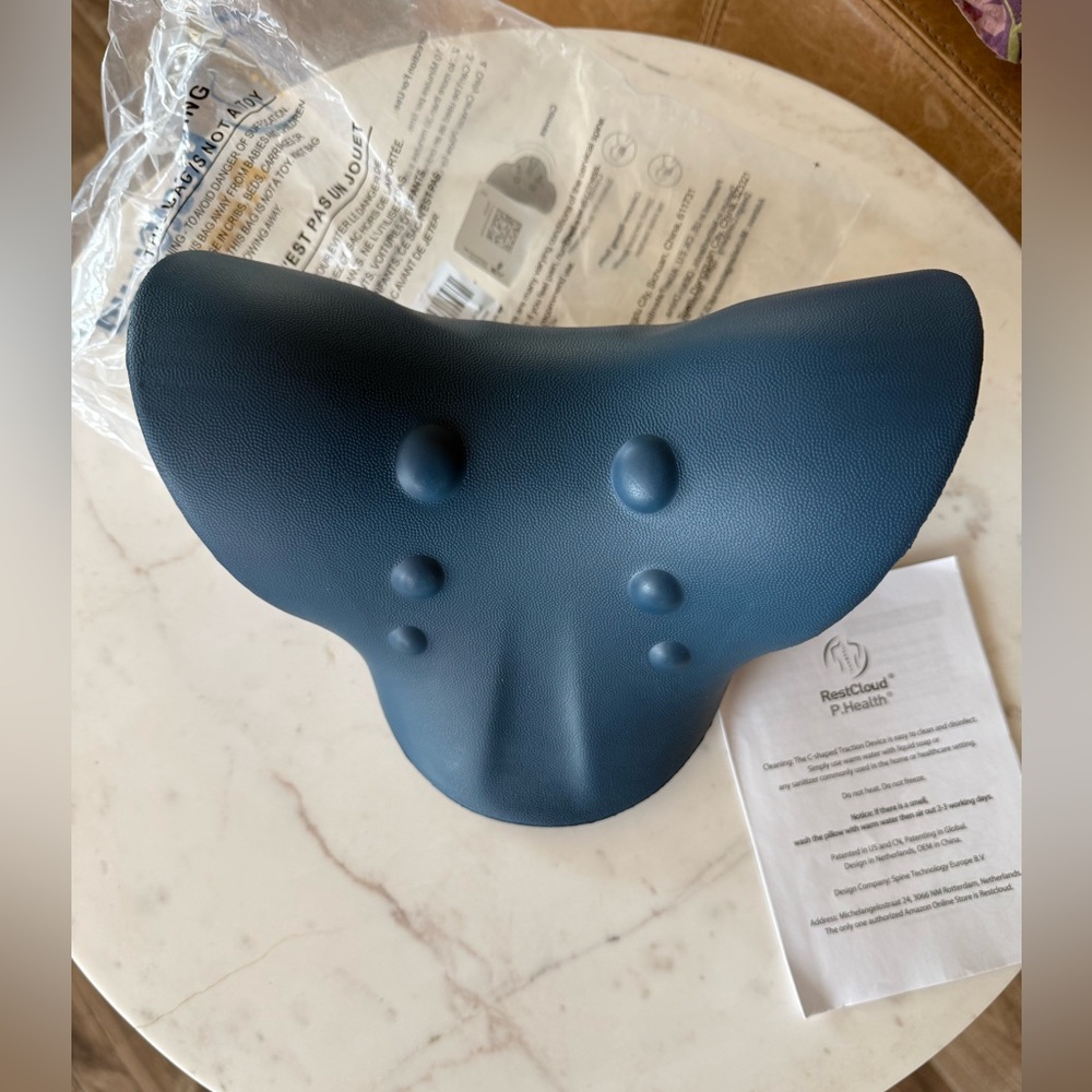 New RestCloud Blue Foam Neck and Shoulder Relaxer - Picture 2 of 9